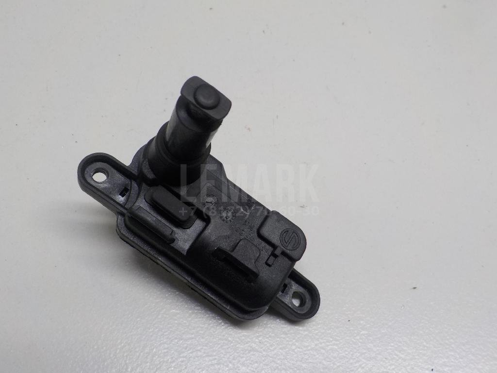 Активатор замка крышки бензобака