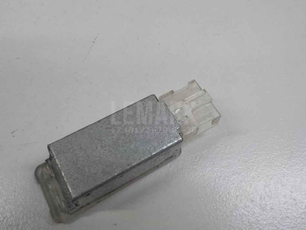 Плафон салонный