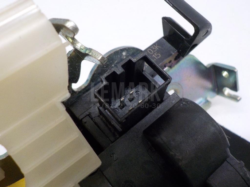 Замок багажника