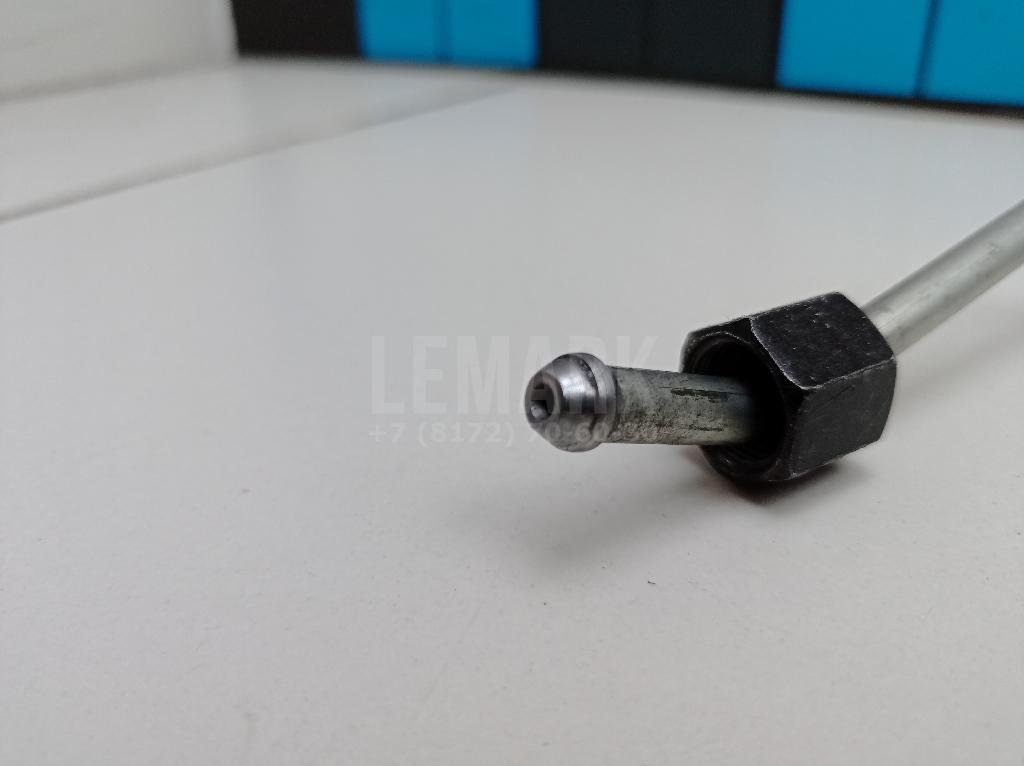 Трубка топливная