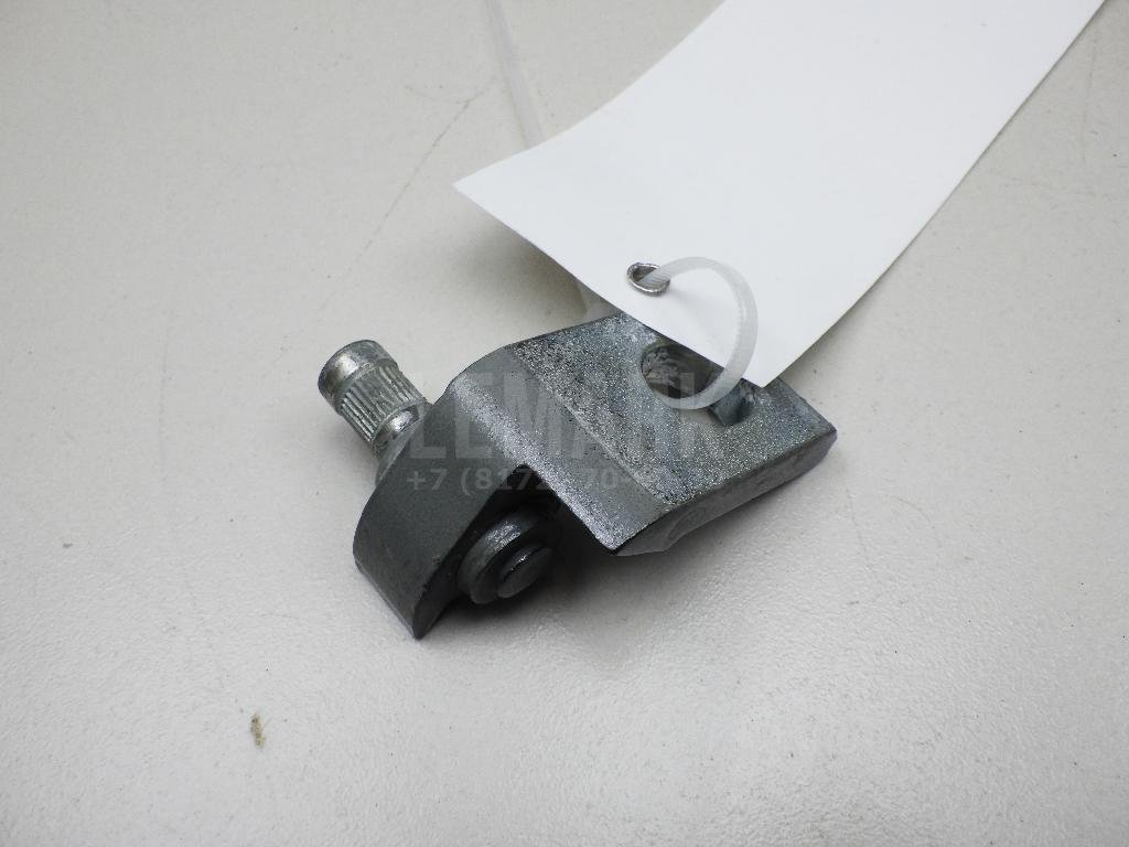 Петля двери