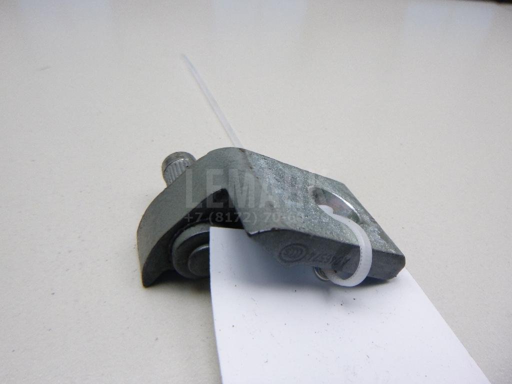 Петля двери