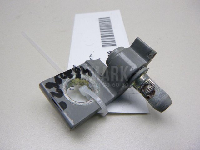 Петля двери