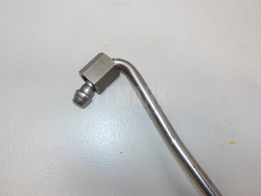 Трубка турбокомпрессора (турбины)