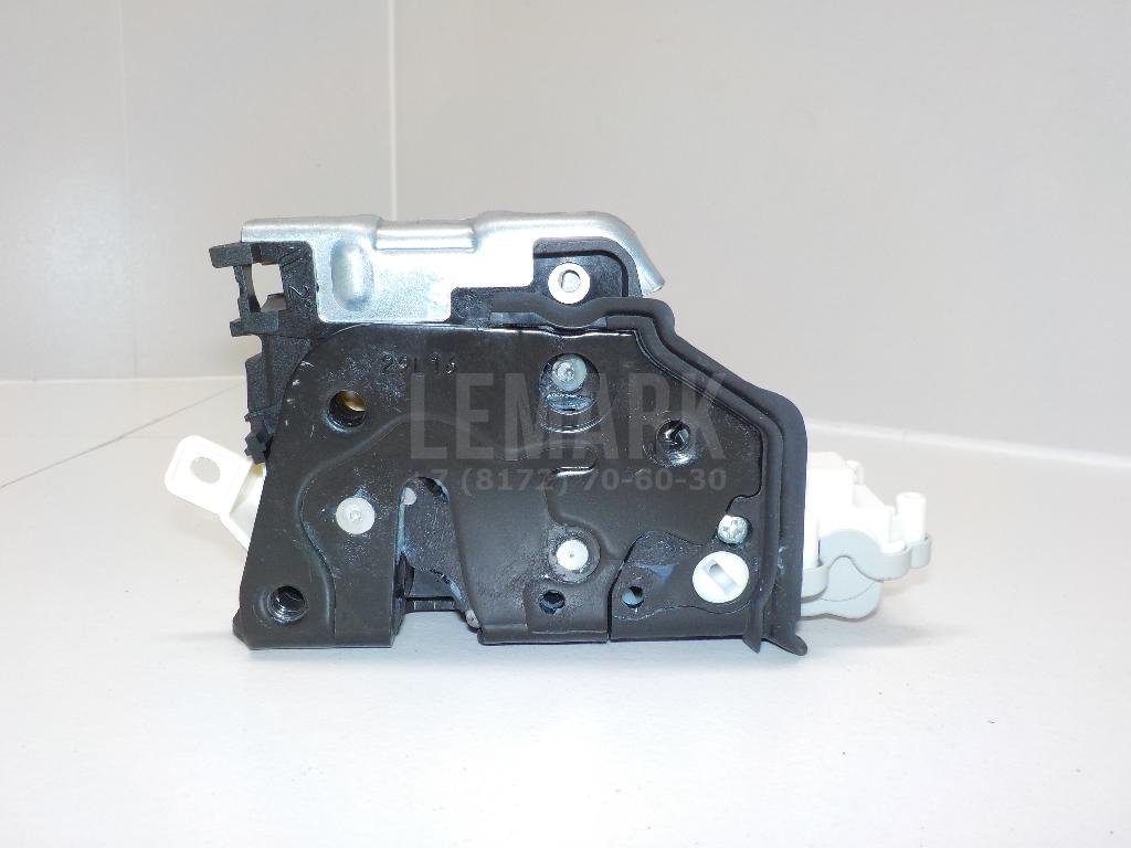 Замок двери задней левой