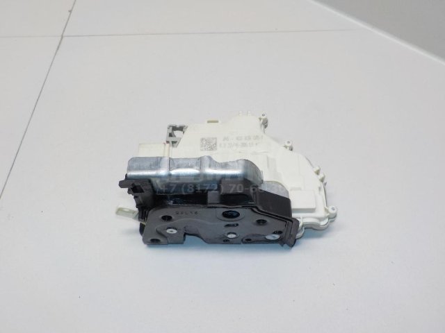 Замок двери задней левой