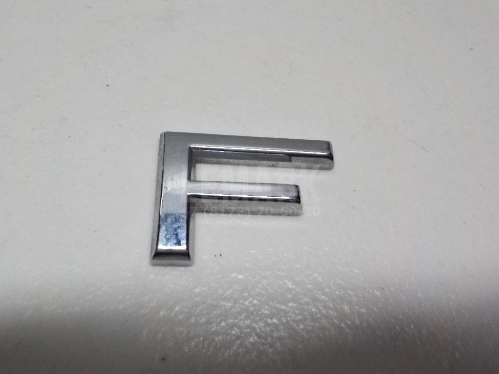 Эмблема на крышку багажника