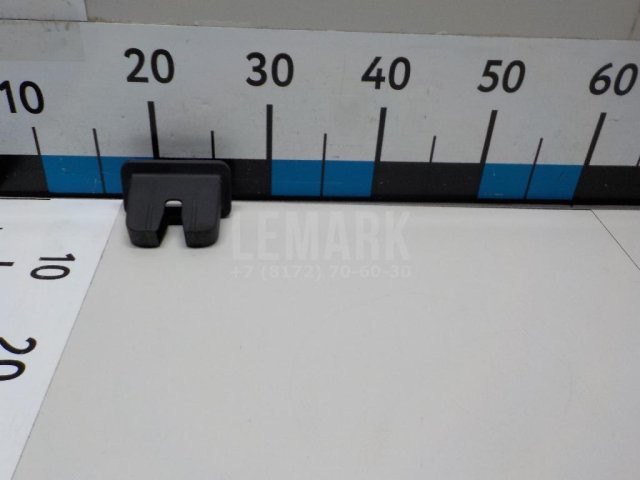 Кожух замка багажника