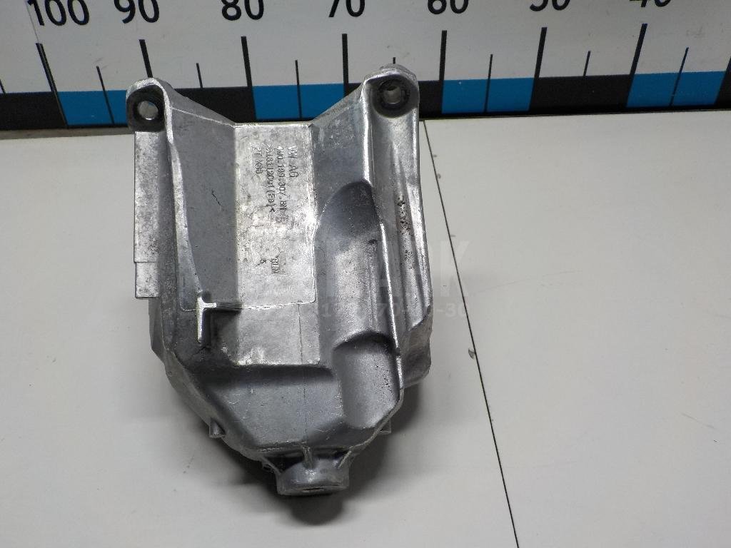 Кронштейн двигателя левый