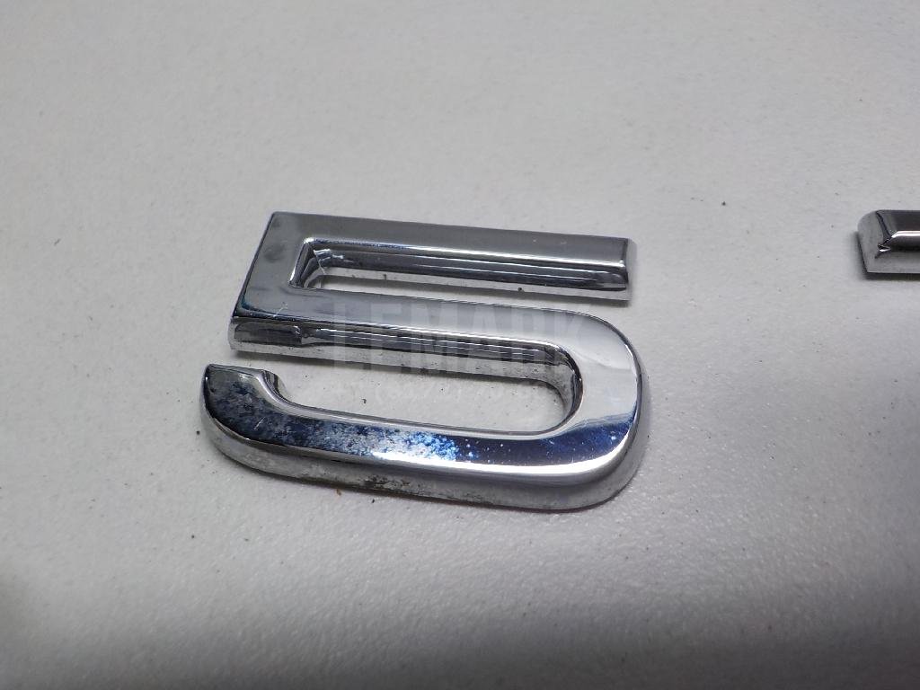 Эмблема на крышку багажника