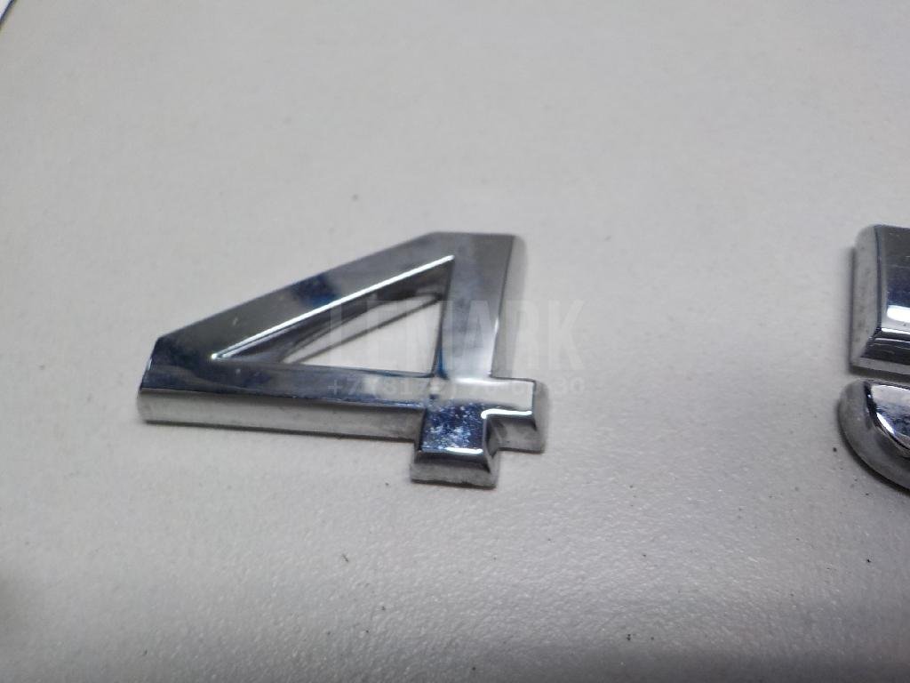 Эмблема на крышку багажника