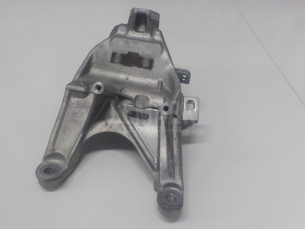 Кронштейн двигателя правый