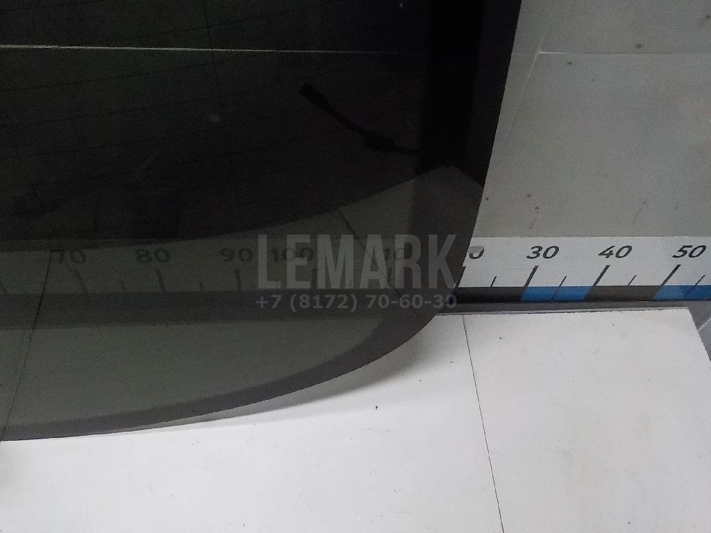 Стекло двери багажника