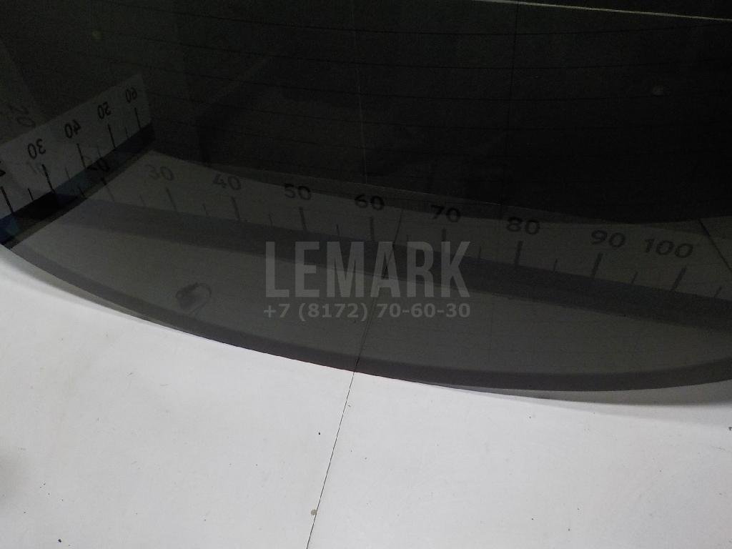 Стекло двери багажника