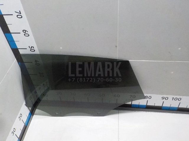 Стекло двери задней левой