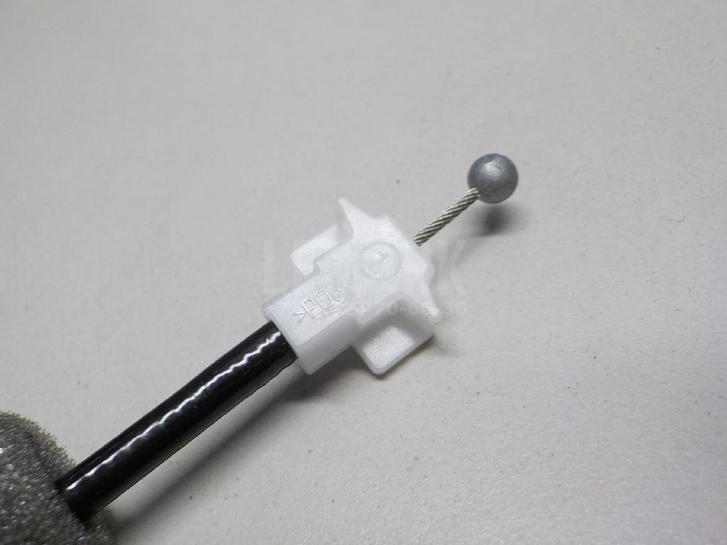 Трос открывания багажника