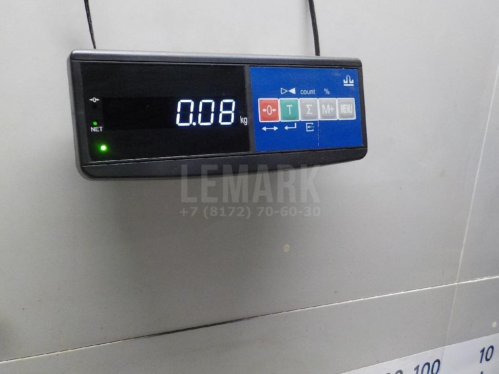 Заглушка панели двери