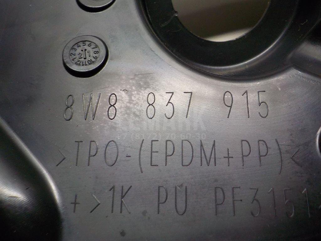 Заглушка панели двери