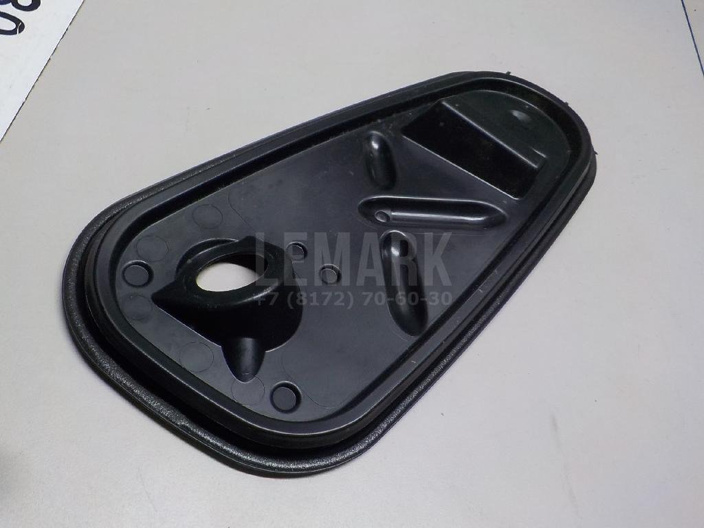 Заглушка панели двери