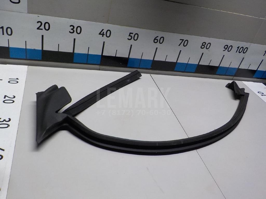 Уплотнитель стекла двери