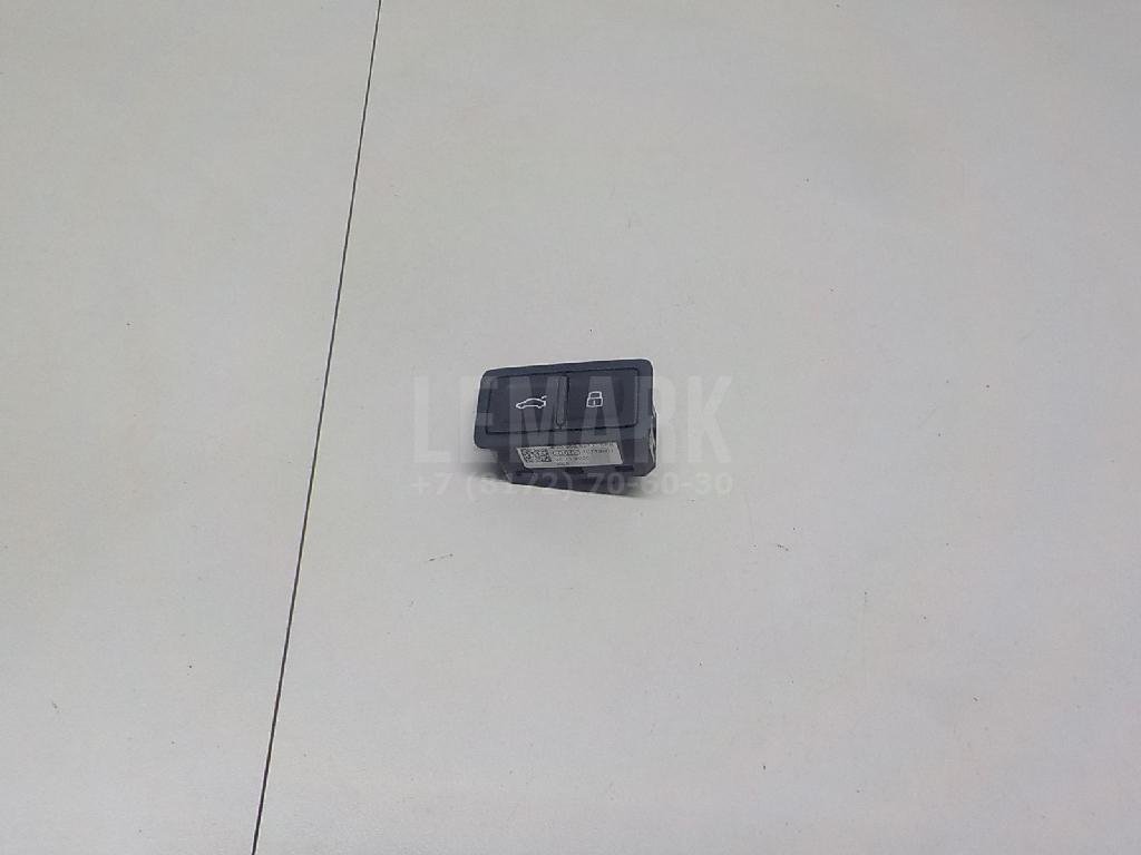 Кнопка закрывания багажника