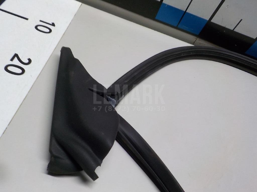 Уплотнитель стекла двери