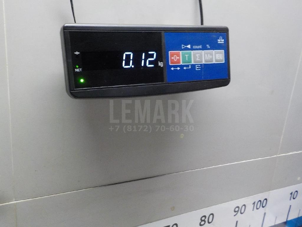 Заглушка панели двери