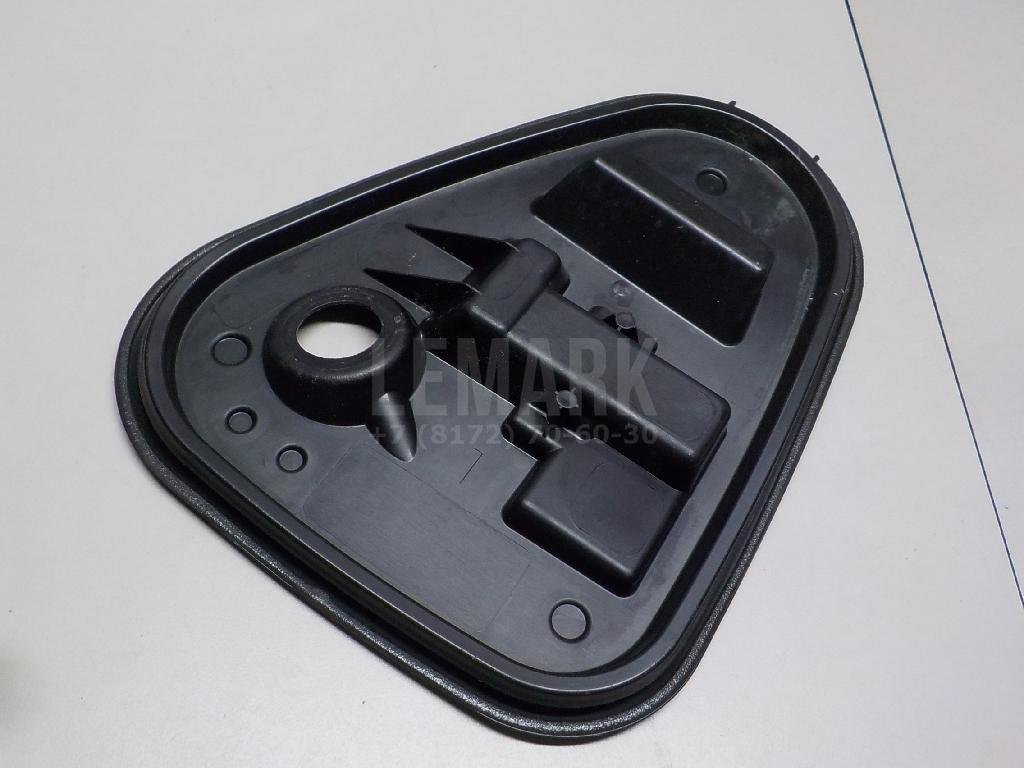 Заглушка панели двери