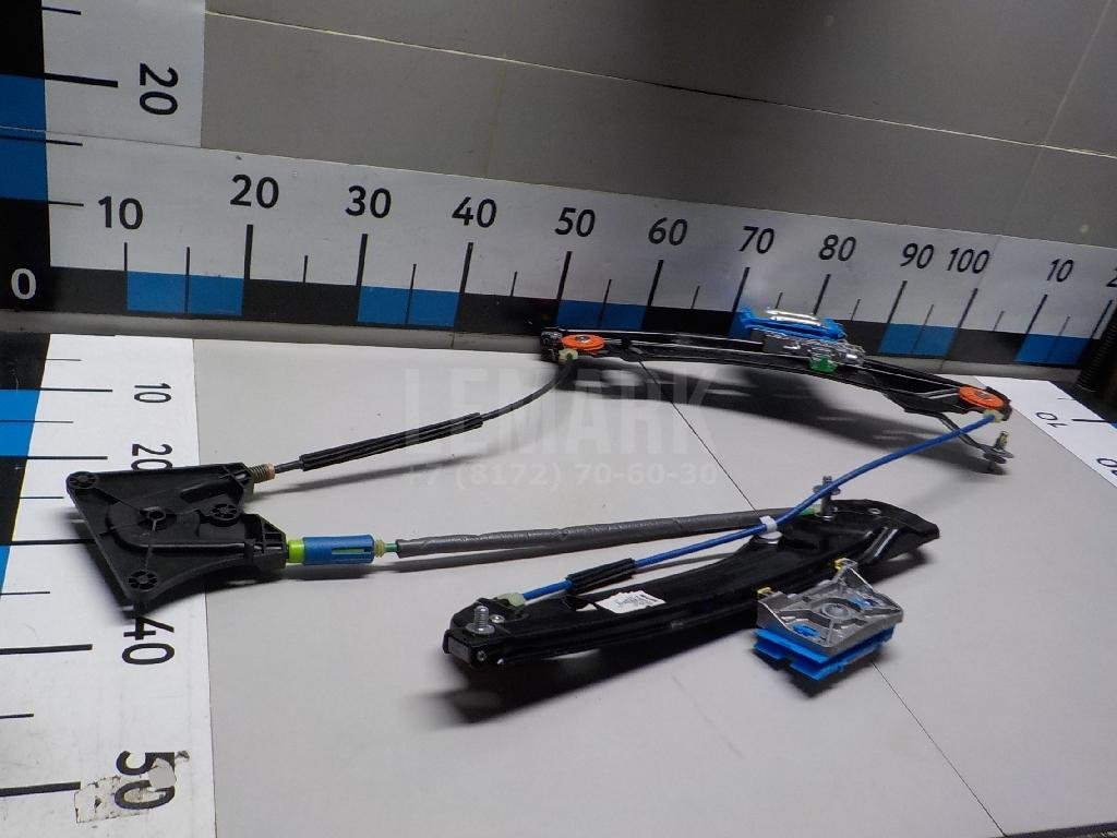 Стеклоподъемник электр. задний правый