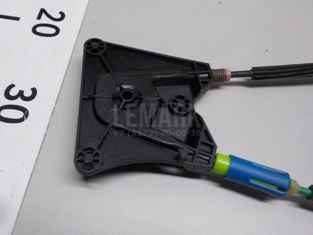 Стеклоподъемник электр. задний правый