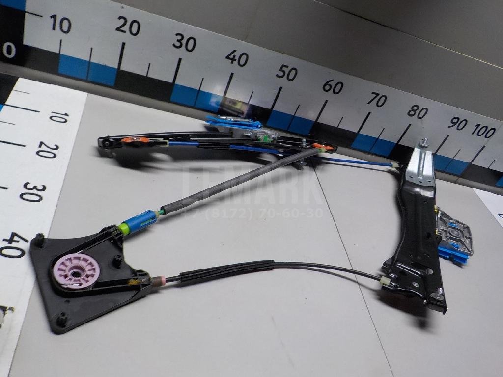 Стеклоподъемник электр. задний правый