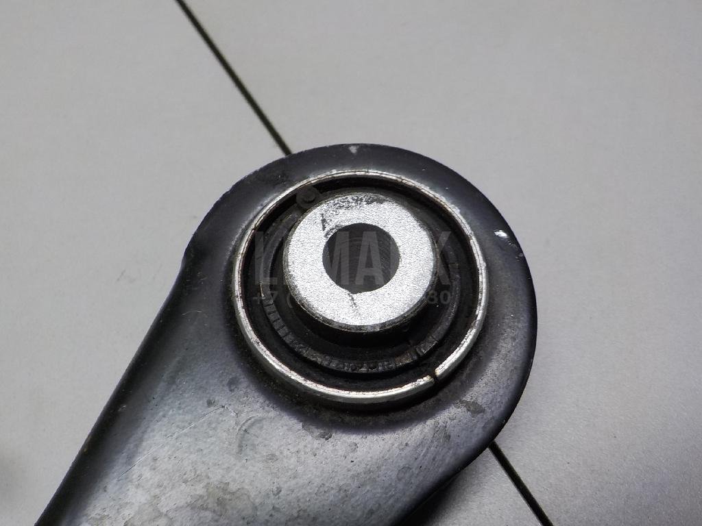 Рычаг задний верхний левый