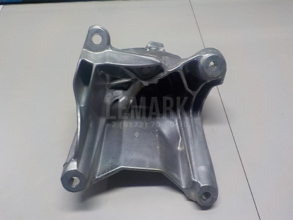 Кронштейн двигателя левый для  Audi A4 [B7] 2005-2007