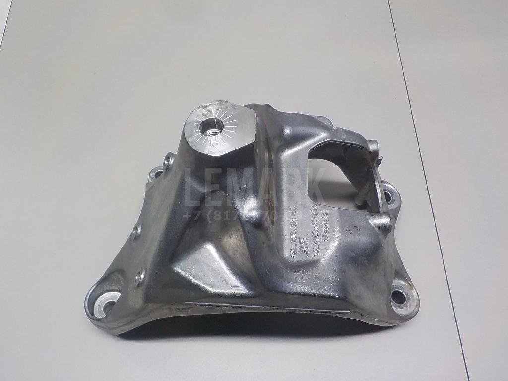 Кронштейн двигателя правый для  Audi A4 [B8] Allroad 2009-2015