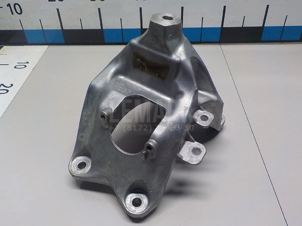 Кронштейн двигателя правый для  Audi A4 [B8] Allroad 2009-2015