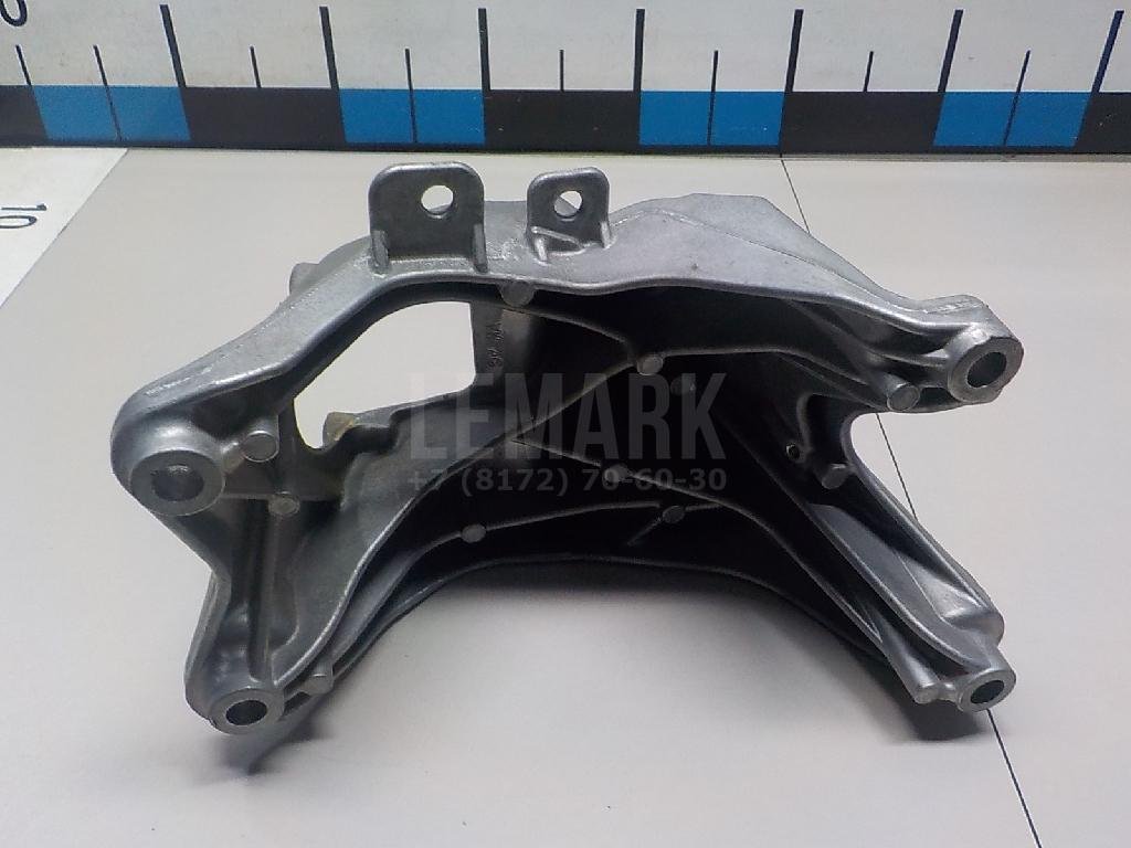 Кронштейн двигателя правый для  Audi A4 [B8] Allroad 2009-2015