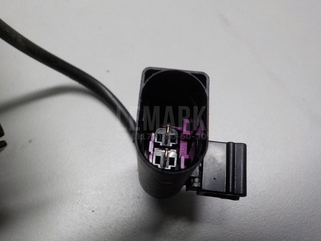 Замок капота