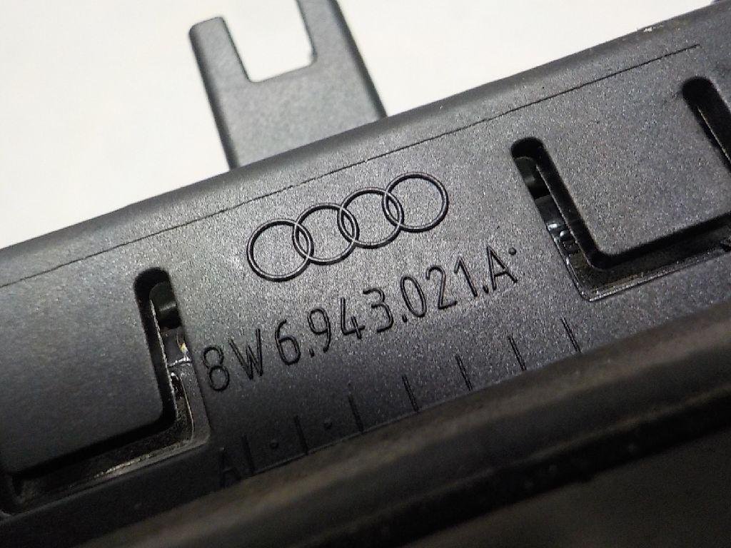 Фонарь подсветки номера