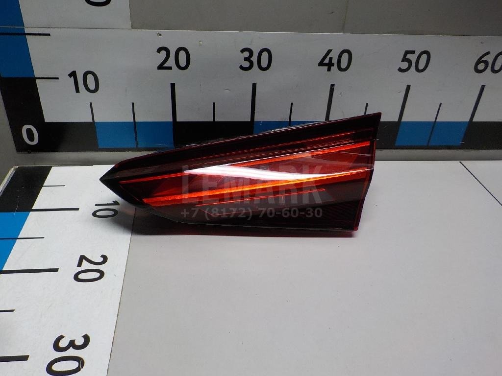 Фонарь задний внутренний правый