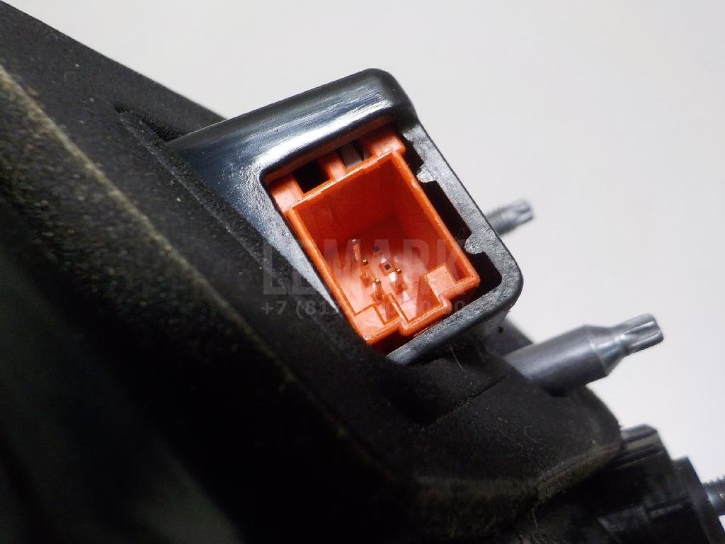 Фонарь задний внутренний правый