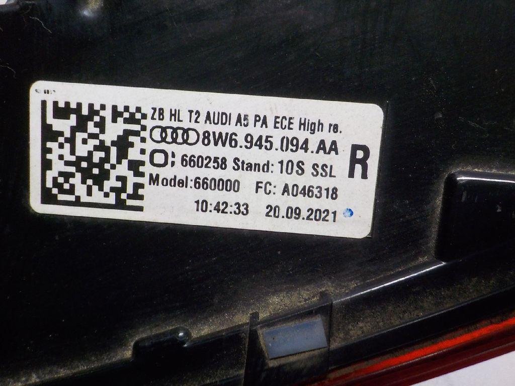 Фонарь задний внутренний правый