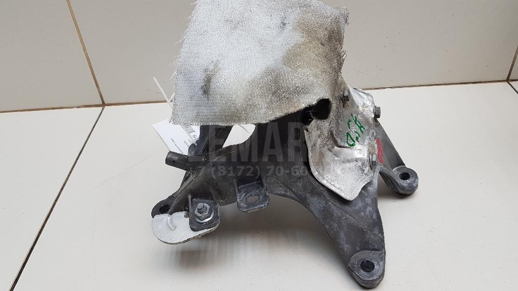 Кронштейн двигателя правый