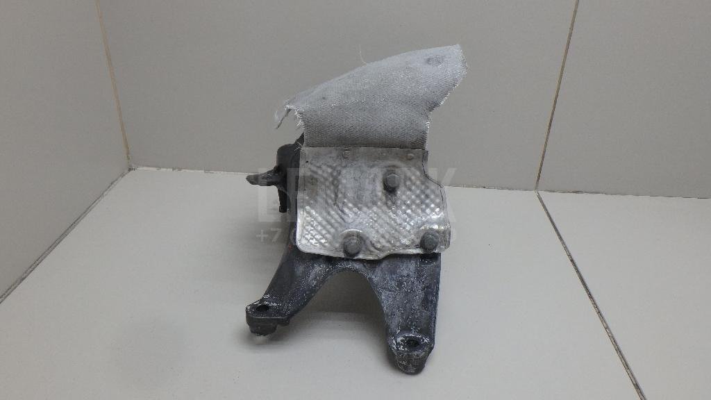 Кронштейн двигателя правый для  Audi 80/90 [B3] 1986-1991