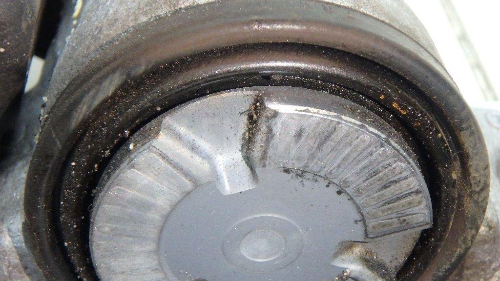 Суппорт тормозной задний левый