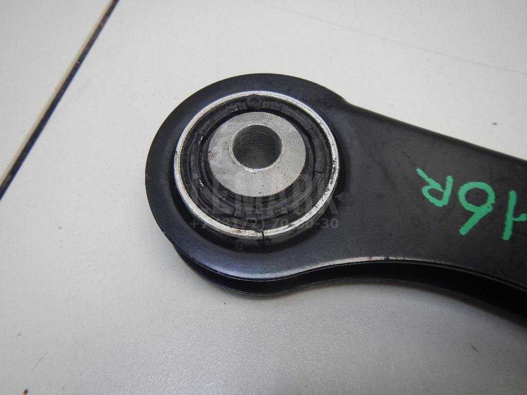 Рычаг задний верхний правый