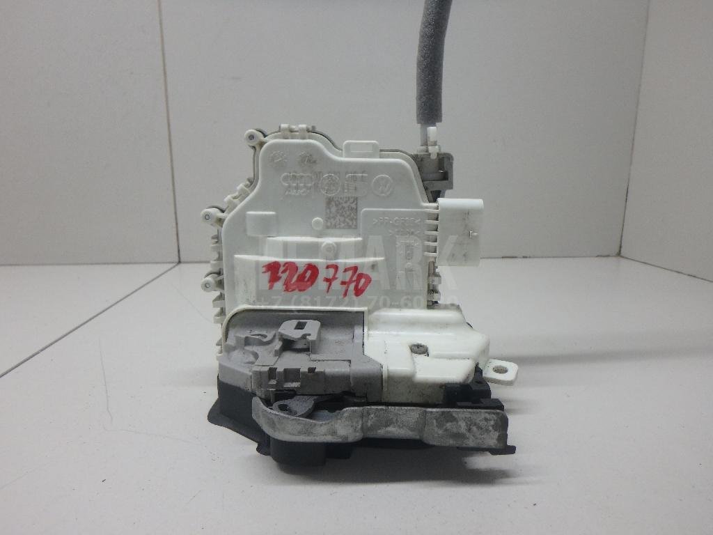 Замок двери задней правой