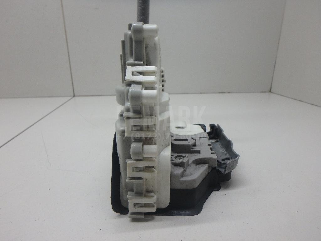 Замок двери задней правой