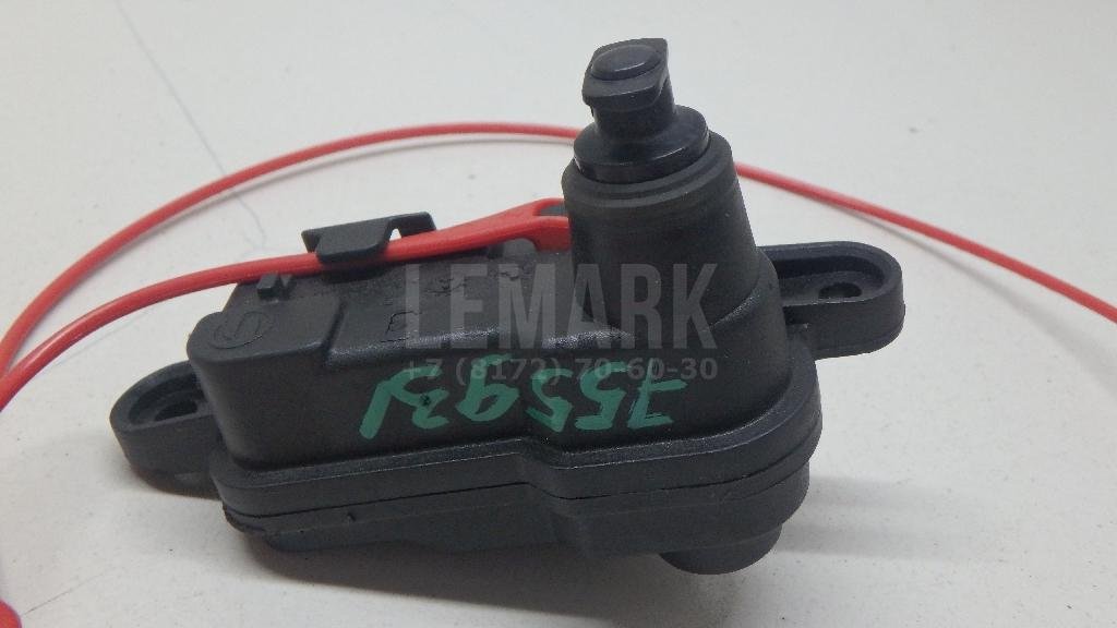 Активатор замка крышки бензобака