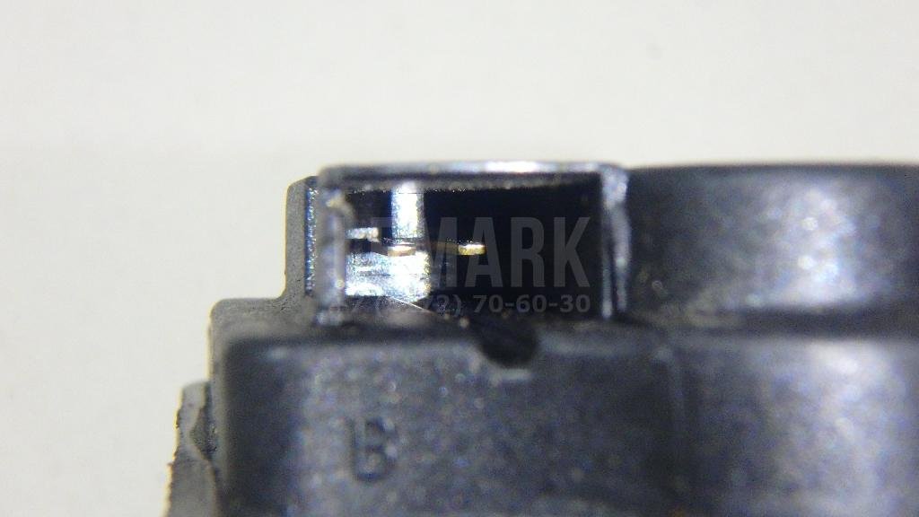 Активатор замка крышки бензобака