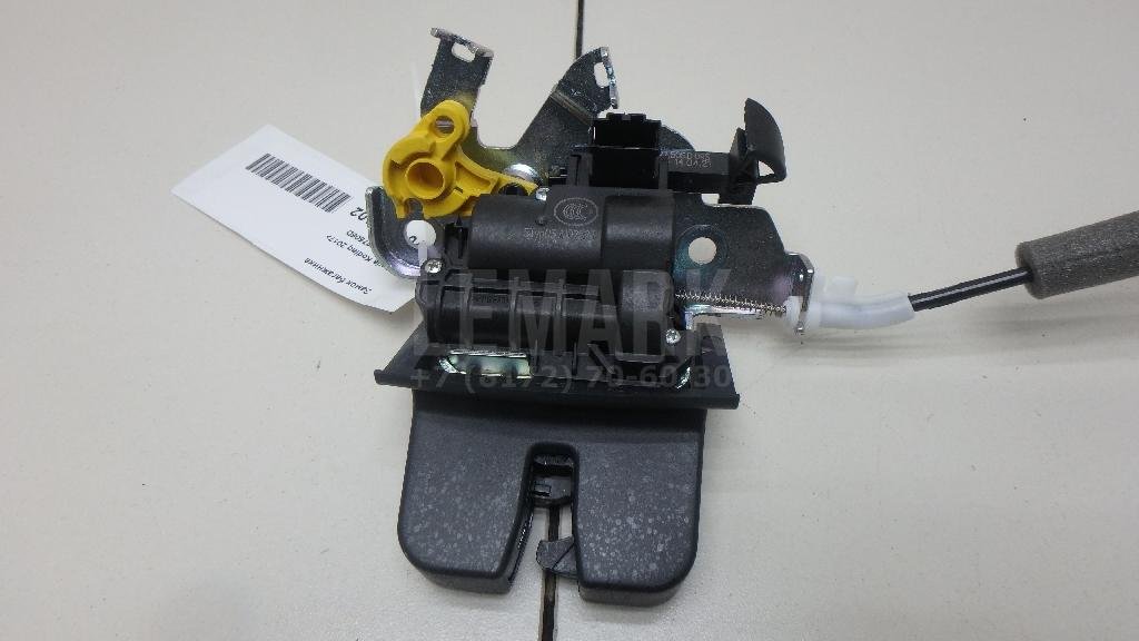 Замок багажника